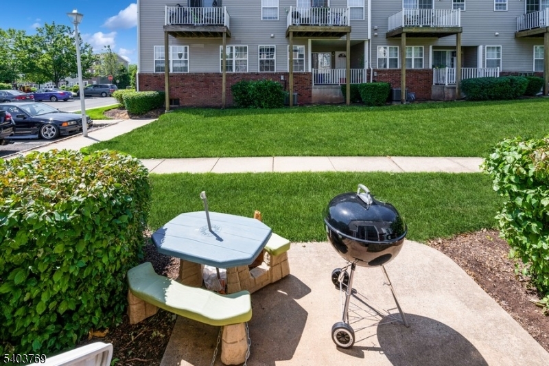 La Mer, LaMer - Residential Lease