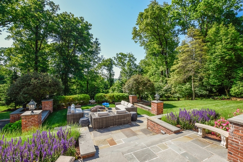 Circle of Friends - Residential