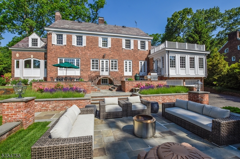 Circle of Friends - Residential