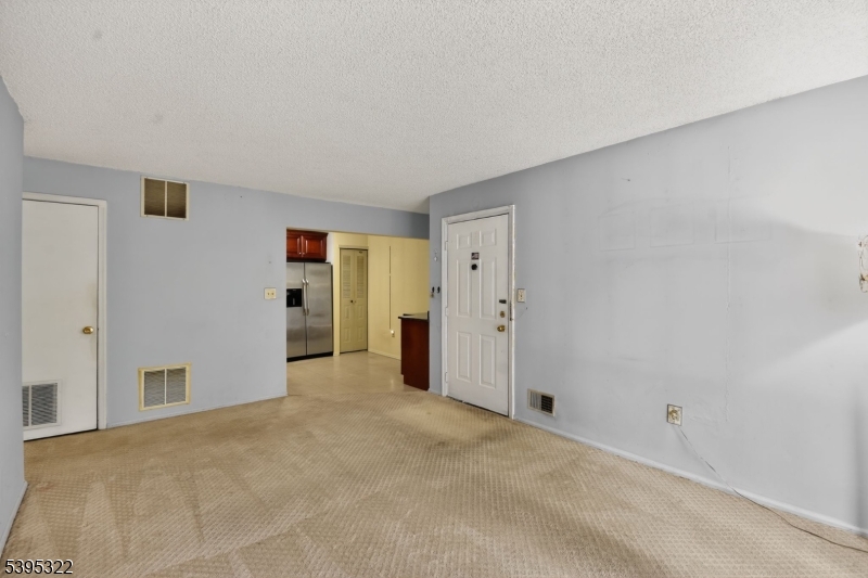 Governor's Pointe - Residential