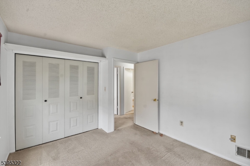 Governor's Pointe - Residential