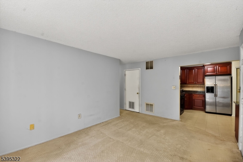 Governor's Pointe - Residential