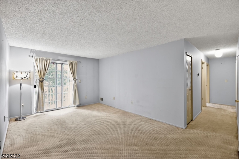 Governor's Pointe - Residential