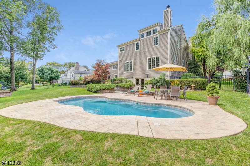 Baltusrol Top - Residential