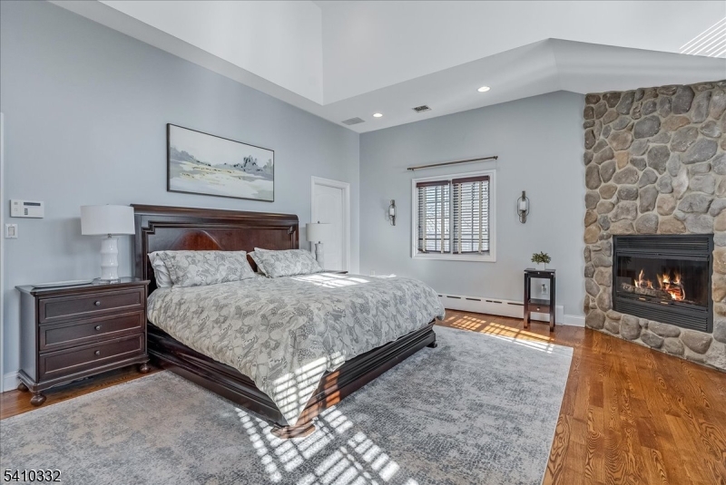 Baltusrol Top - Residential