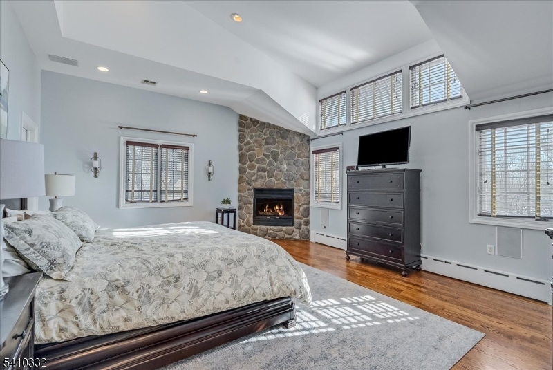 Baltusrol Top - Residential