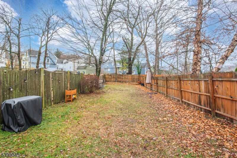 in town - Residential Lease