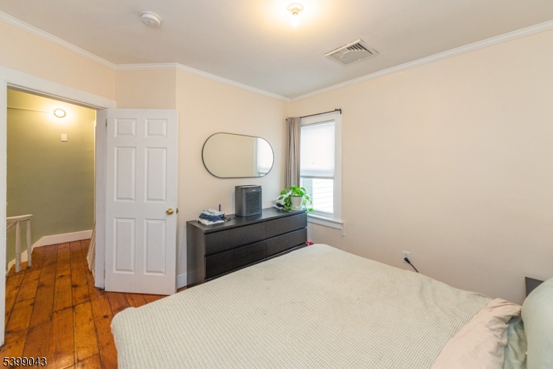 in town - Residential Lease