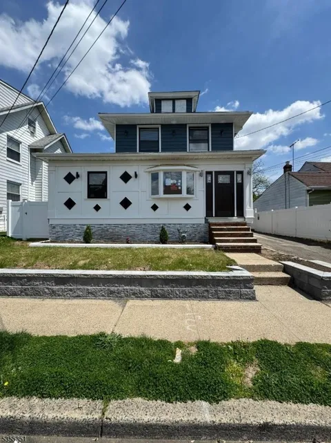 MLS: 3961007