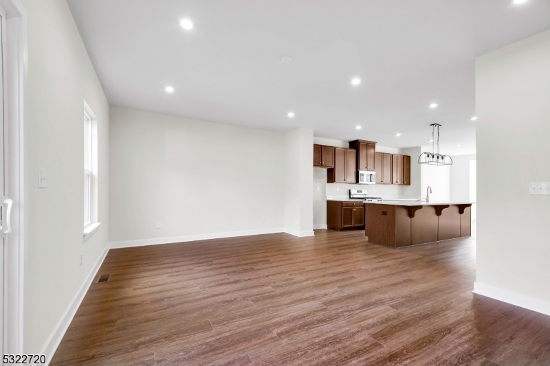 Mountain Ridge - Residential