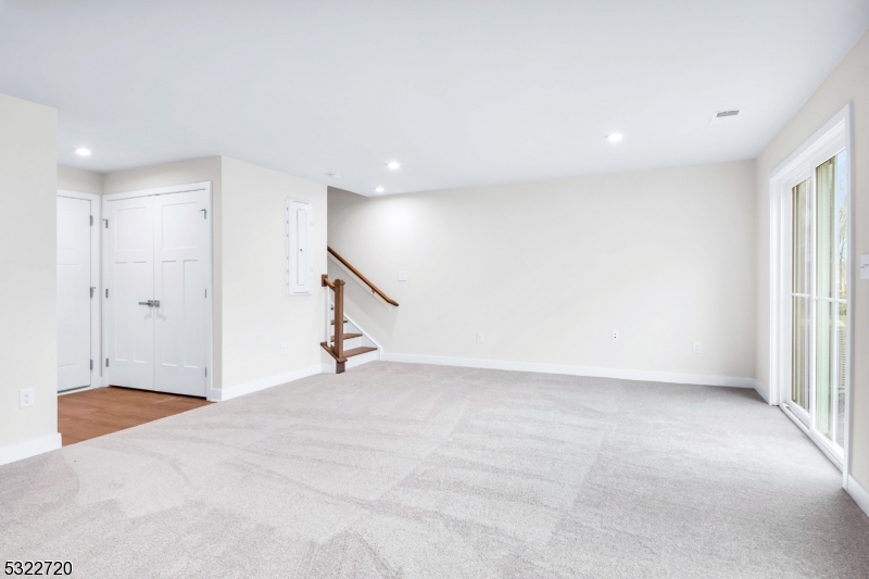 Mountain Ridge - Residential