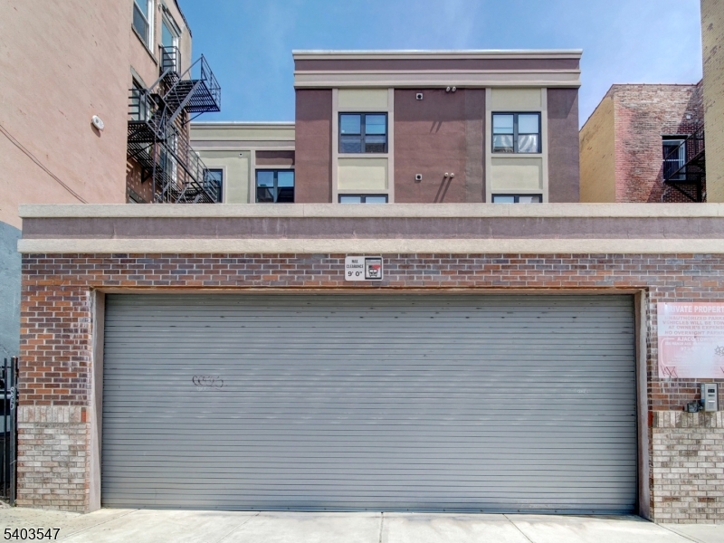 Lofts at Lincoln Park - Residential