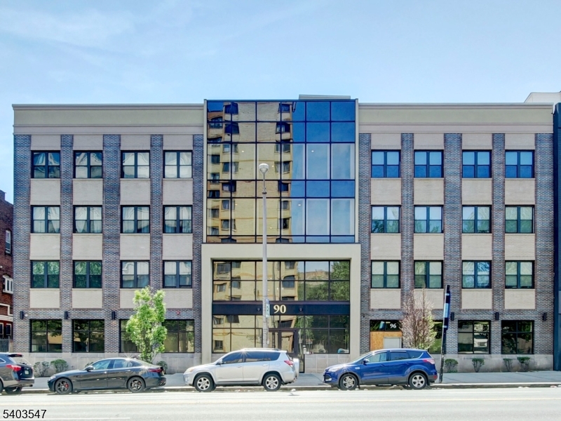 Lofts at Lincoln Park - Residential