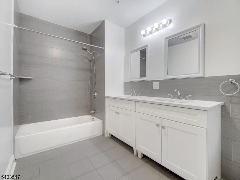 Lofts at Lincoln Park - Residential