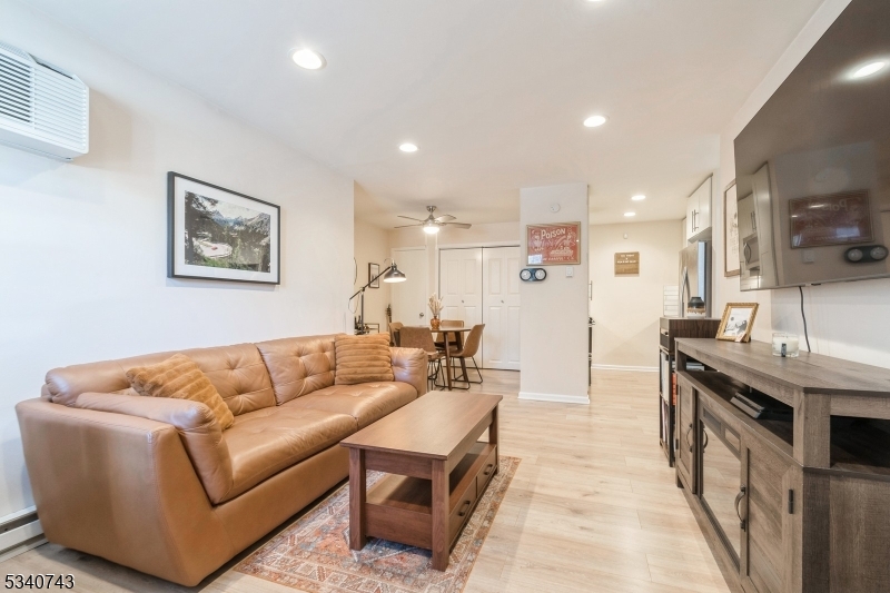 The Oaks at Morris - Residential