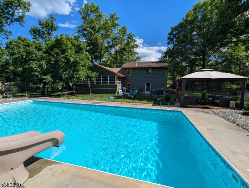 Bridgewater Twp., New Jersey 08807, United States, 3 Bedrooms Bedrooms, ,2 BathroomsBathrooms,Residential,Active,139418