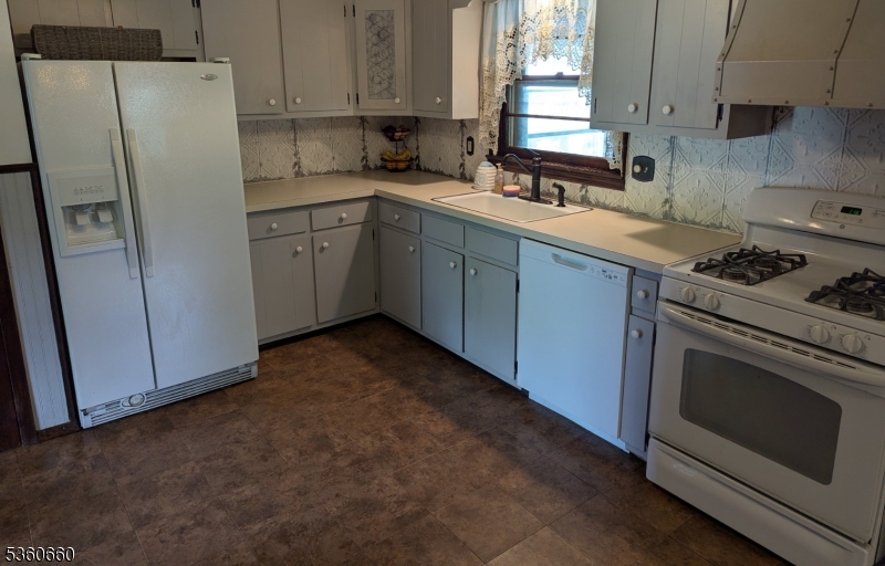 Bridgewater Twp., New Jersey 08807, United States, 3 Bedrooms Bedrooms, ,2 BathroomsBathrooms,Residential,Active,139418