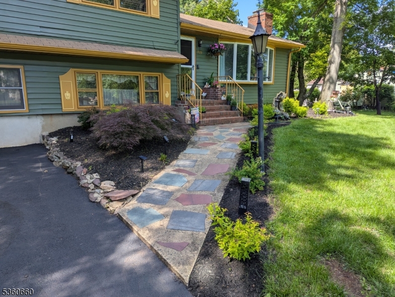 Bridgewater Twp., New Jersey 08807, United States, 3 Bedrooms Bedrooms, ,2 BathroomsBathrooms,Residential,Active,139418