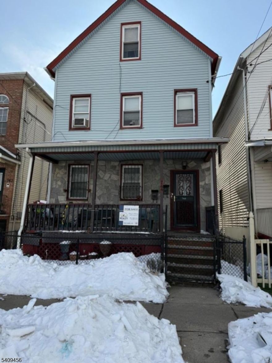 Great Investmrnt Opportunity! Two-Family Home convenirntly located near Newark international Airport and public transportation. Property is being sold strictly As-Is. Buyer responsible for CO.