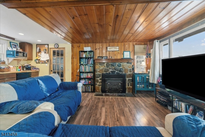 HIGHLAND LAKES - Residential