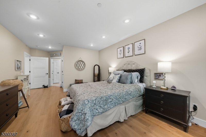 Fox Crest - Residential