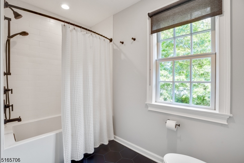 Upper Washington - Residential