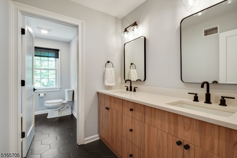 Upper Washington - Residential