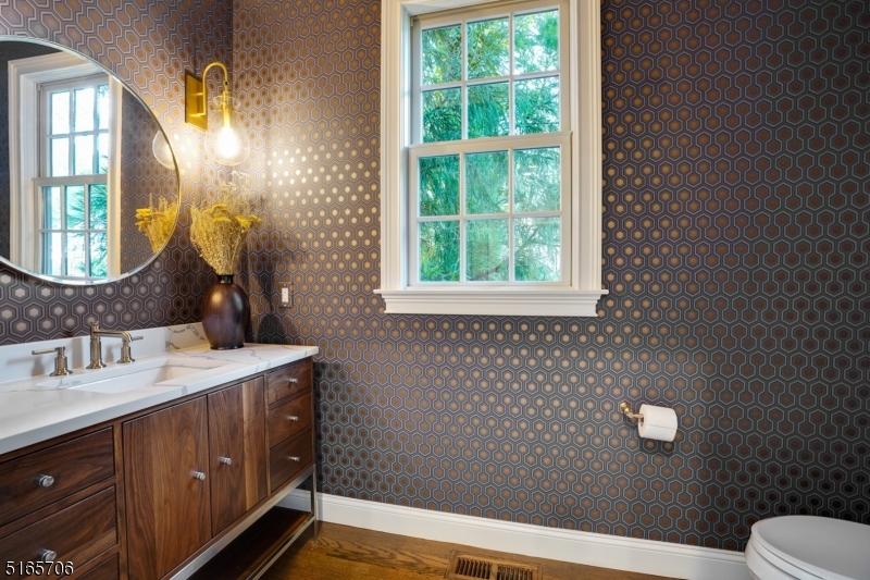 Upper Washington - Residential