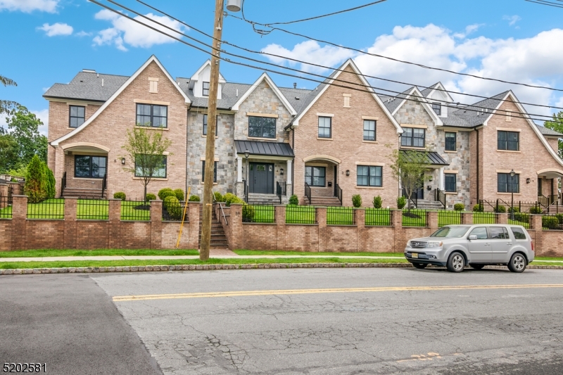 Downtown Summit - Residential