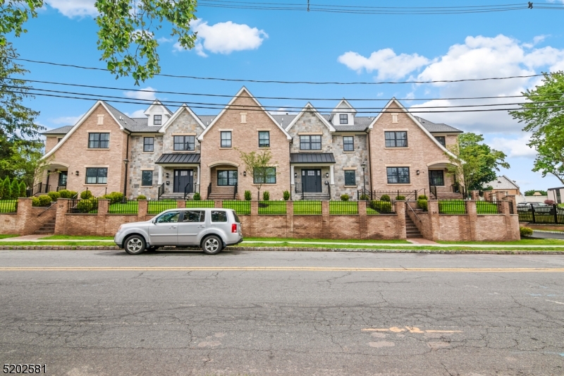 Downtown Summit - Residential