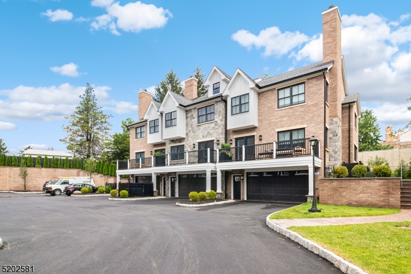 Downtown Summit - Residential