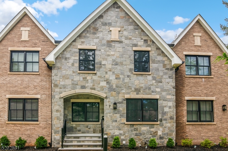 Downtown Summit - Residential