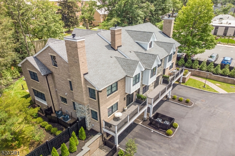 Downtown Summit - Residential