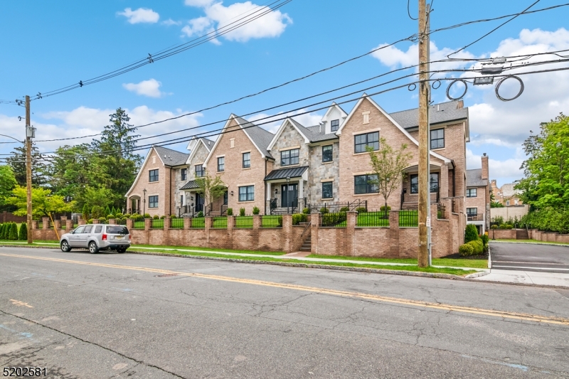 Downtown Summit - Residential