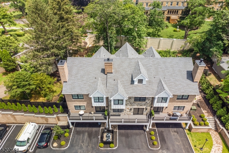 Downtown Summit - Residential