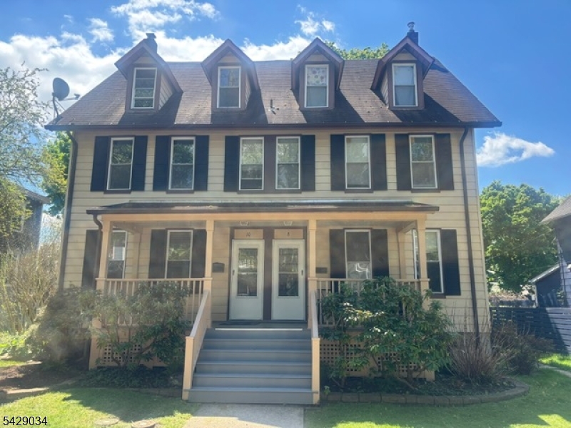 Photo 1 of 39 — 10 5Th St, Frenchtown Boro, NJ 08825