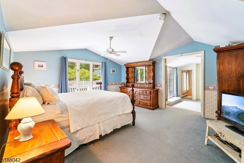 LAKE MOHAWAK - Residential