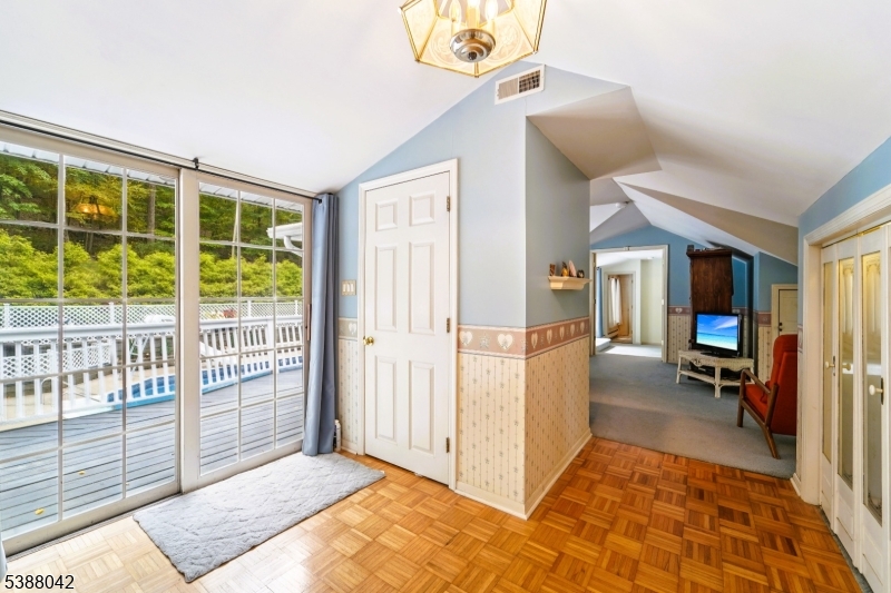 LAKE MOHAWAK - Residential