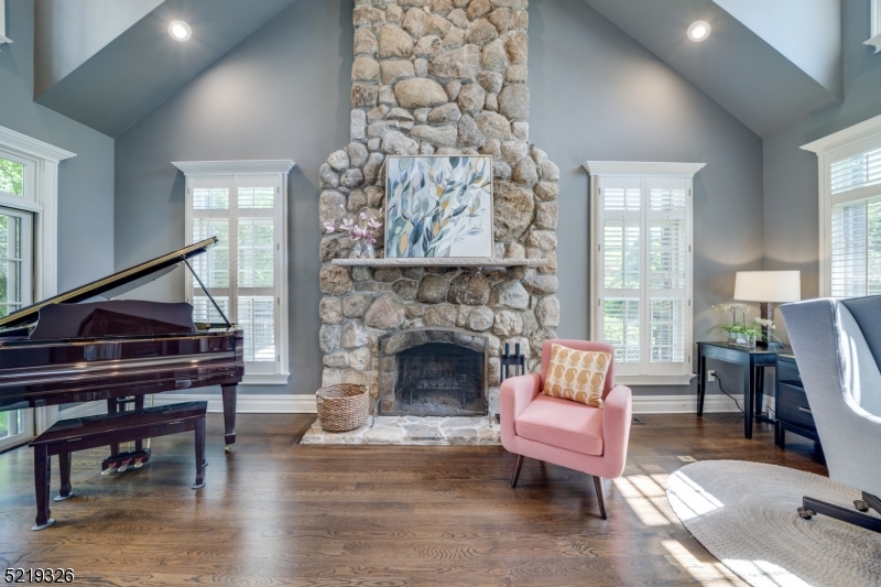 Rolling Hill - Residential