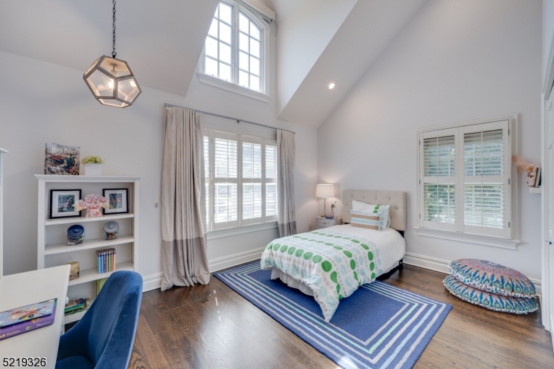 Rolling Hill - Residential