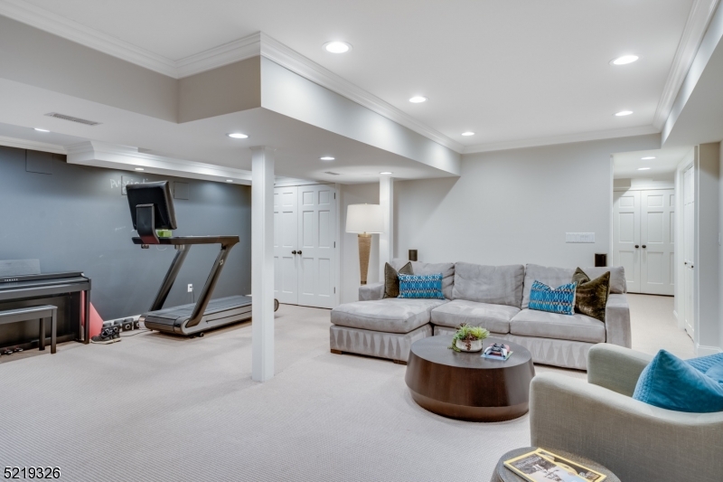 Rolling Hill - Residential