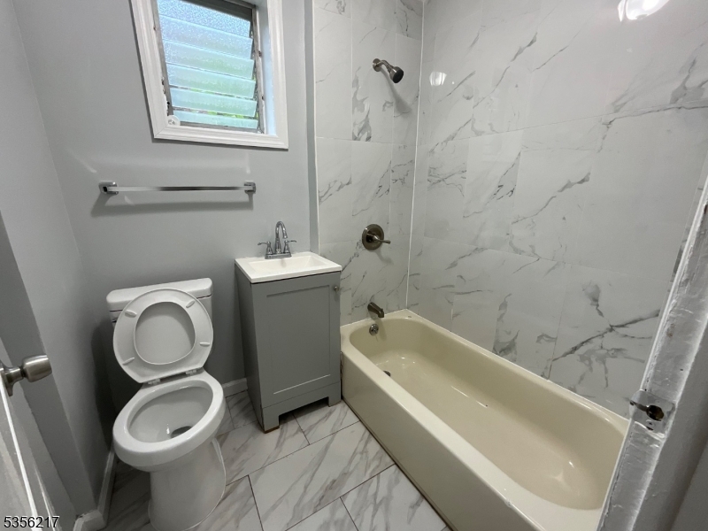 239 Wegman Pkwy