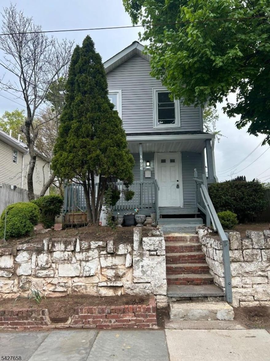 Colonial style 3 bedrooms, 1 full bath, LR, Eat-in Kitchen, Un-finished Basement,  new roof, new carpet, new floors, 2 car driveway, Large backyard. Price to Sell!!!!