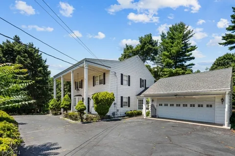 MLS: 3957123