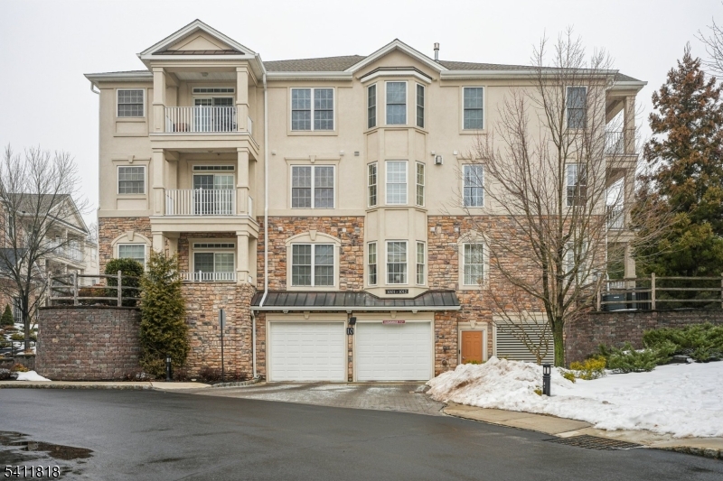 Four Seasons - Residential