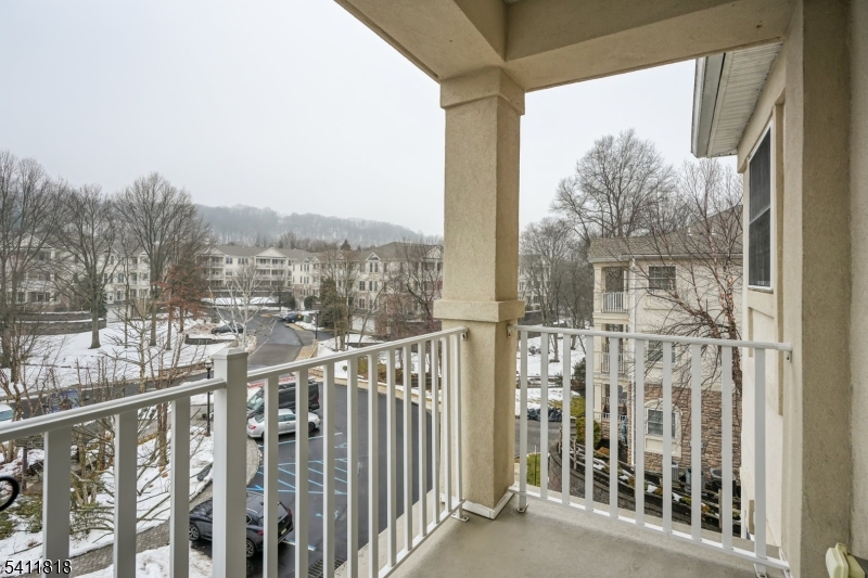 Four Seasons - Residential