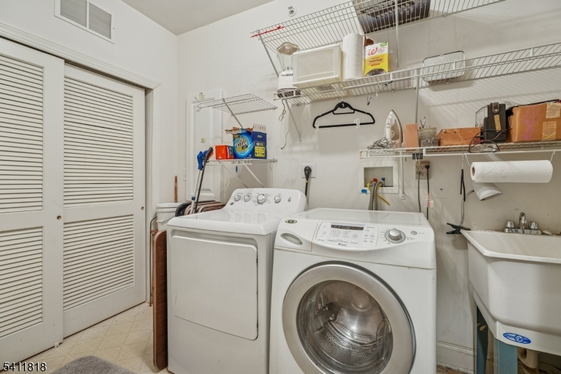 Four Seasons - Residential