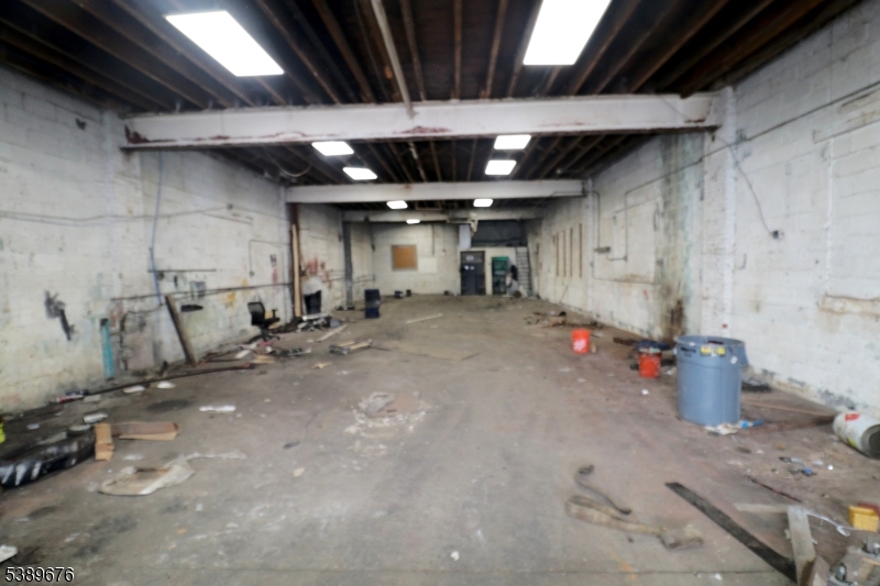 North - Commercial Lease