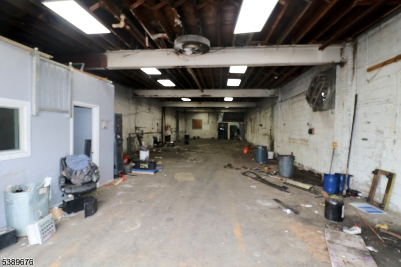 North - Commercial Lease