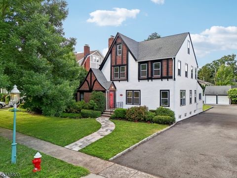 38 Stephen St, Montclair Twp., NJ 07042 - #: 3954996